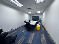 Moreton Logistics Centre (D5), Office #628916501